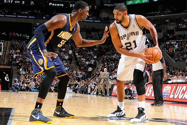 球队在比赛最后一刻完成绝杀